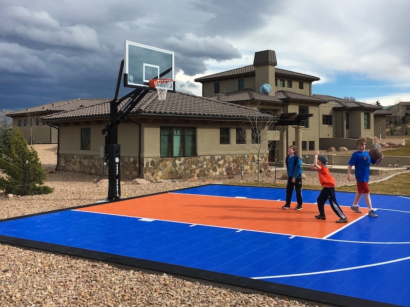 Custom backyard Game Courts in Tennessee